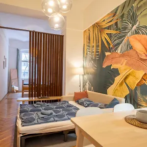 Quiet Design Next To Szimpla Ka8 Appartement