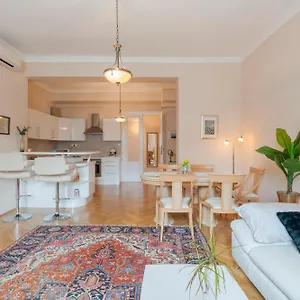View To The Roofs Luxury With 2 Bedrooms Appartement
